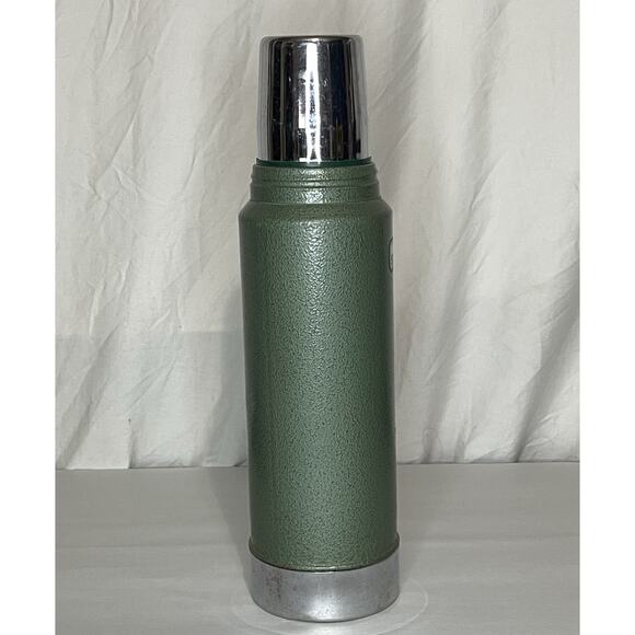 Vintage Stanley Aladdin Green Thermos 1 Qt Model A944DH w/ Cup & Stopper USA - Picture 5 of 11